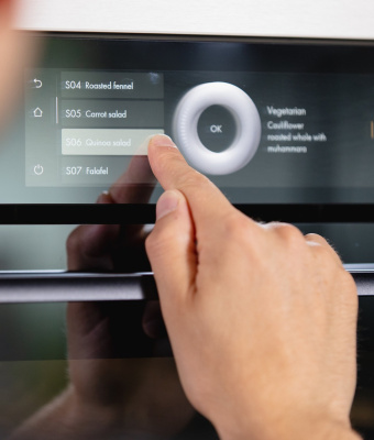 Духовой шкаф V-ZUG Combair V2000 45 платиновое стекло C2T-21048